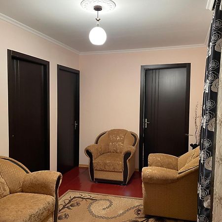 guesthouse MEGI Mestia Eksteriør billede