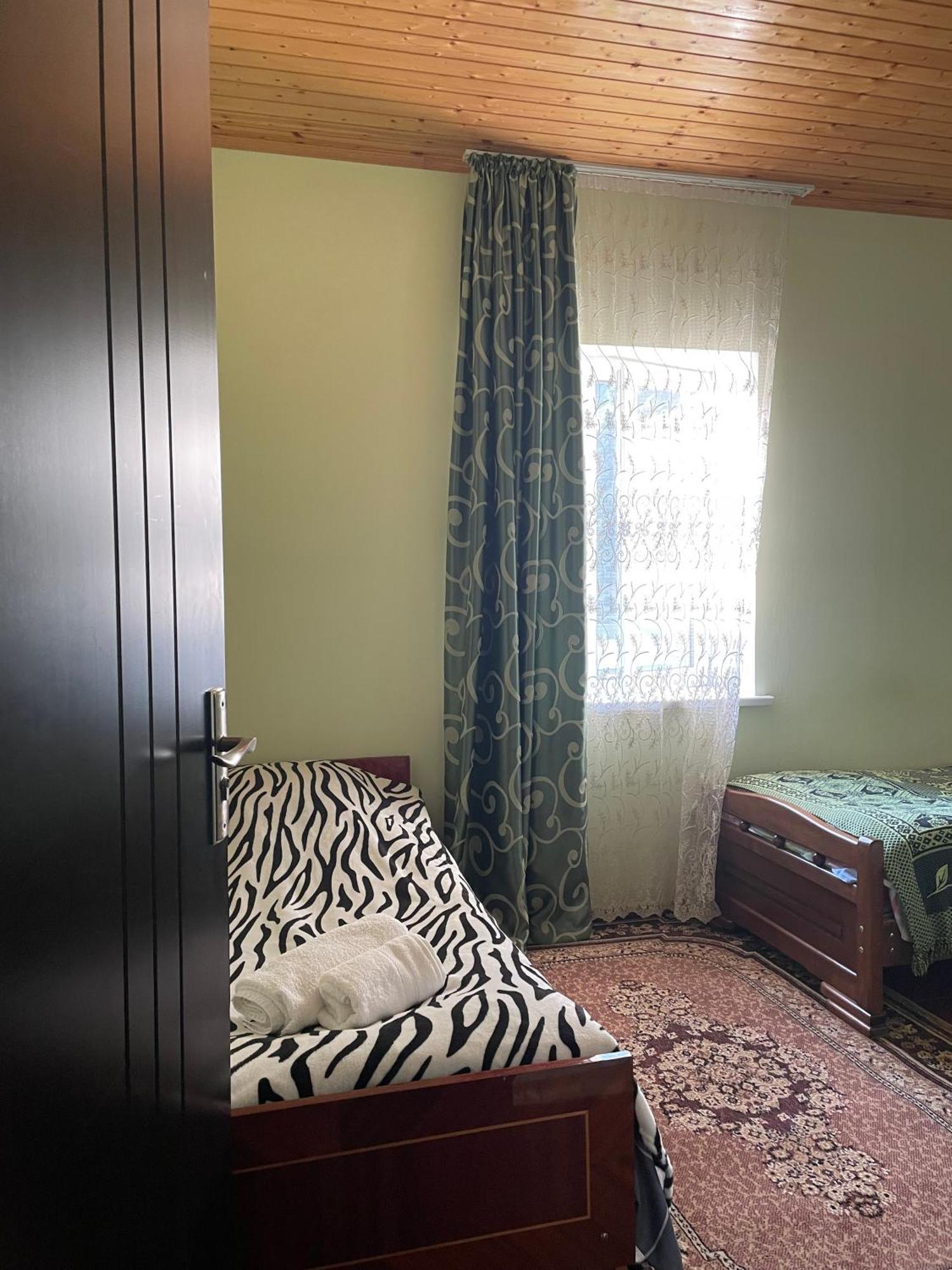 guesthouse MEGI Mestia Eksteriør billede