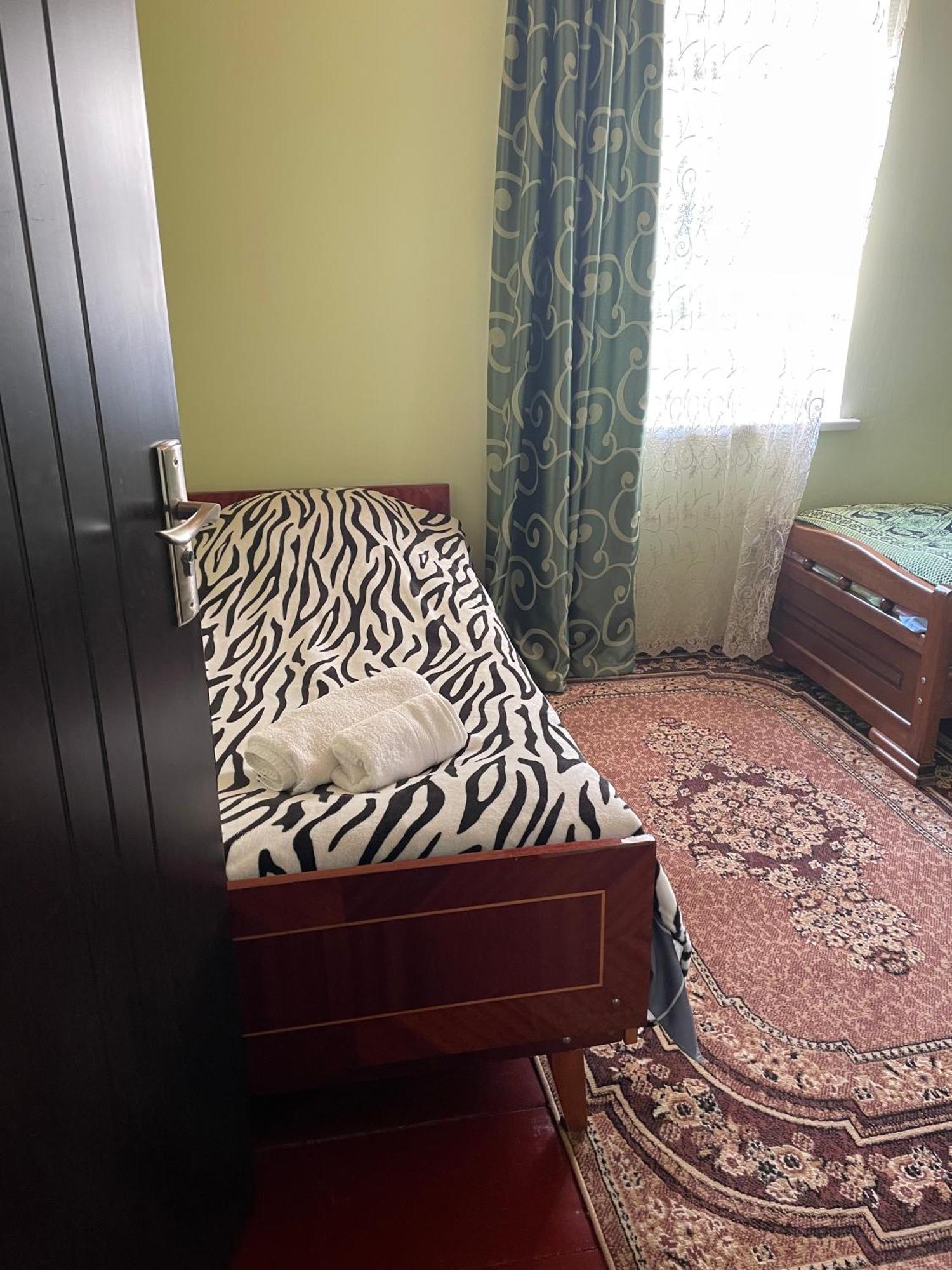 guesthouse MEGI Mestia Eksteriør billede