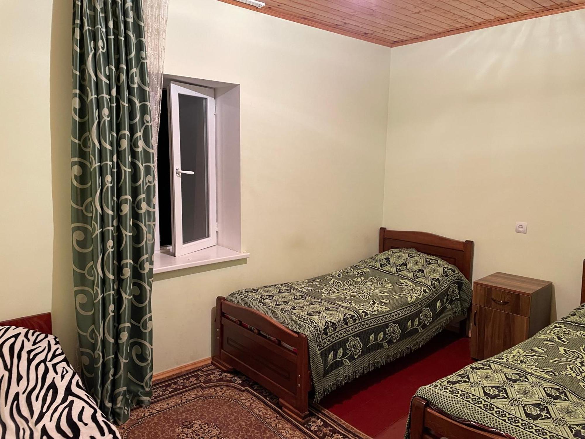 guesthouse MEGI Mestia Eksteriør billede